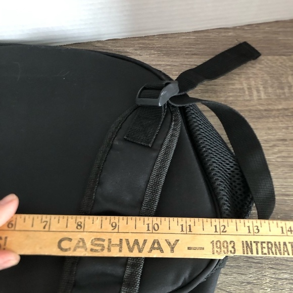 Black Mesh Backpack for Pets - Picture 4 of 11